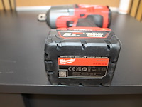 Accu slagmoersleutel millwaukee met 3 accu's en lader in kunststof koffer. - afbeelding 3 van  3