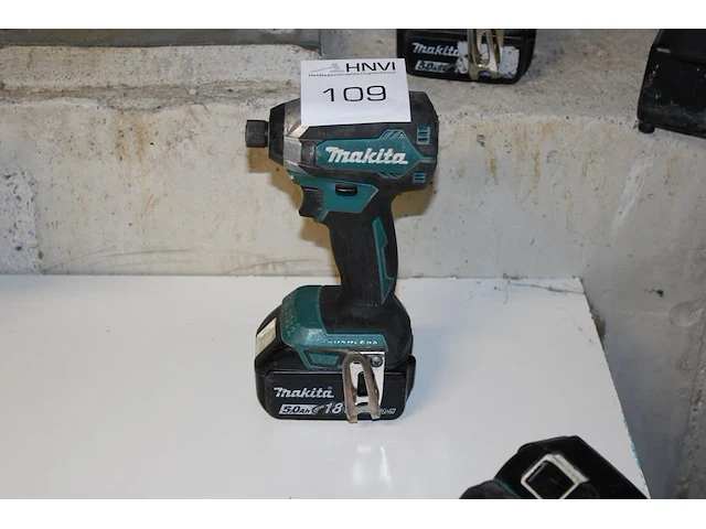 Accu slagschroevendraaier makita ddt153 met accu - afbeelding 1 van  2