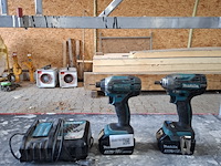 Accu slagschroevendraaier met slagmoer aanzetter makita, dtw300, bouwjaar o.a. 2022 - afbeelding 1 van  9