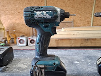 Accu slagschroevendraaier met slagmoer aanzetter makita, dtw300, bouwjaar o.a. 2022 - afbeelding 7 van  9