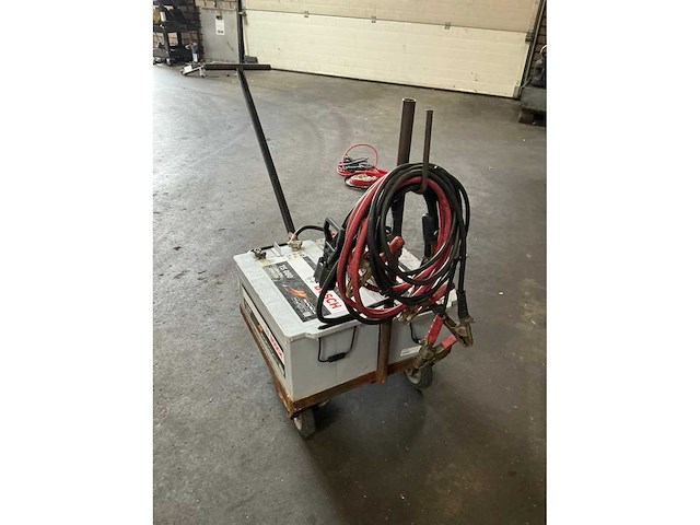 Accu startkar met kabels - afbeelding 3 van  6