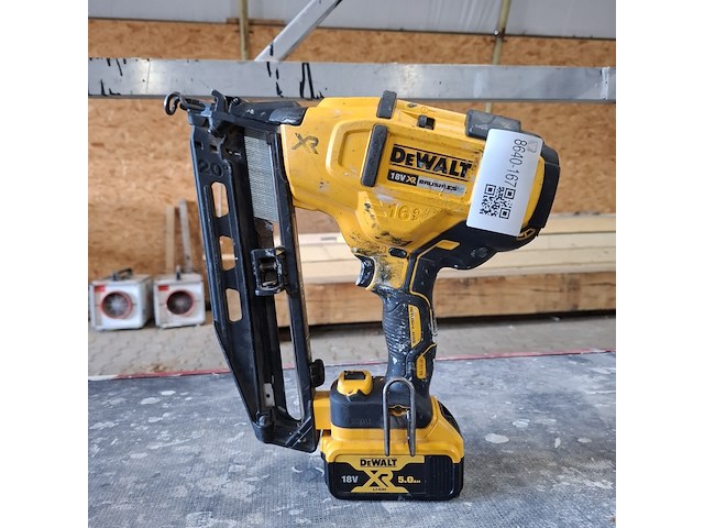 Accu tacker dewalt, dcn660 brushless - afbeelding 1 van  7