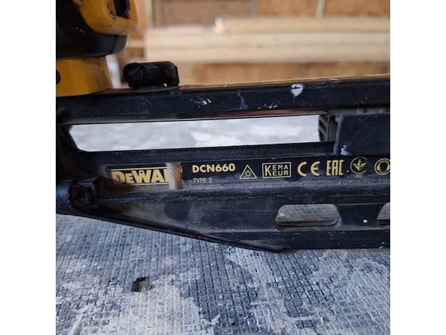 Accu tacker dewalt, dcn660 brushless - afbeelding 5 van  7