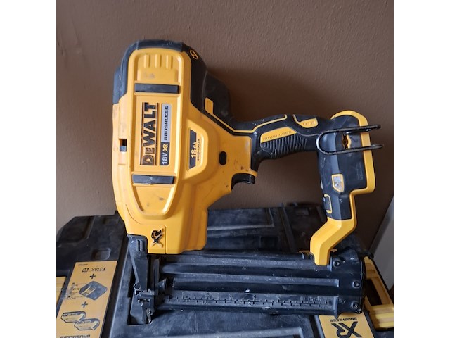 Accu tacker dewalt, dcn680 - afbeelding 2 van  7