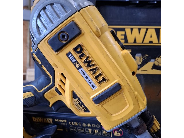 Accu tacker dewalt, dcn692 - afbeelding 4 van  7