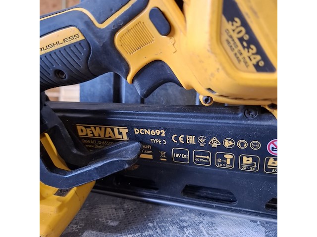 Accu tacker dewalt, dcn692 - afbeelding 5 van  7