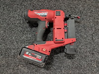 Accu tacker milwaukee, m18 vn18gs, bouwjaar 2023 - afbeelding 9 van  15