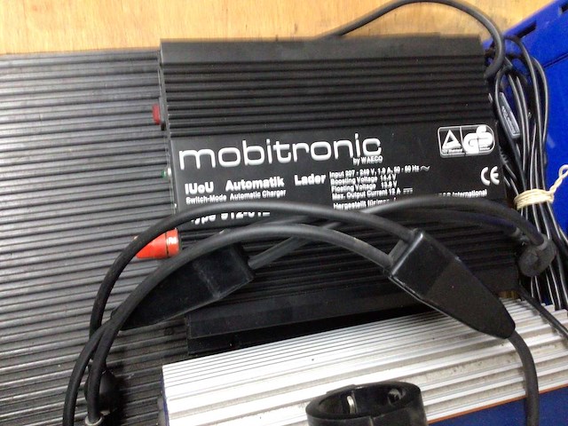 Accu test/laad apparatuur(4x) - afbeelding 2 van  5