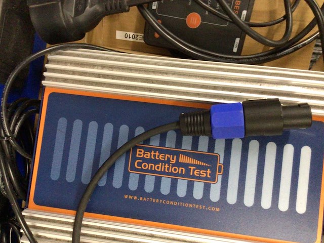 Accu test/laad apparatuur(4x) - afbeelding 3 van  5