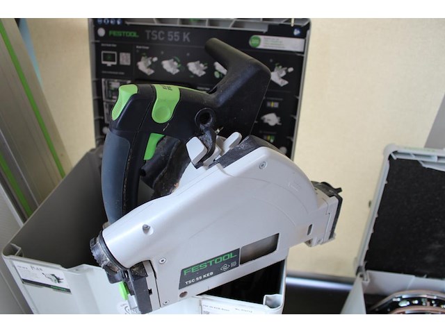 Accu valzaag festool tsc 55 k met geleider 140 cm en enkele accessoires in systainer. zonder accu - afbeelding 1 van  4