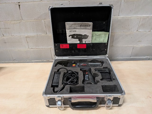 Accu vlechtmachine voor bewapening en vloerverwarming, fivea, rt308, 2014 - afbeelding 10 van  10