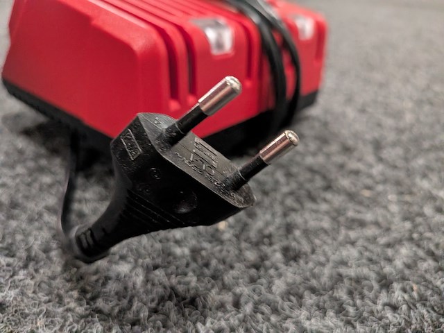 Accu worsten kitspuit milwaukee, c18 pcg, bouwjaar 2022 - afbeelding 2 van  12