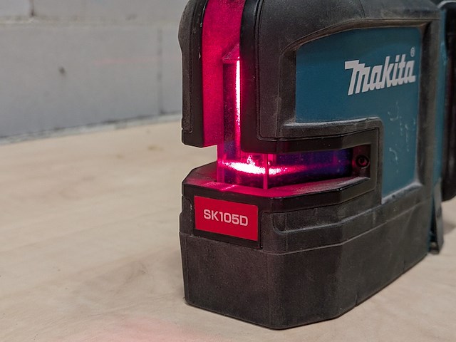 Accu zelfnivellerende kruislijnlaser, makita, sk105d, 2022 - afbeelding 13 van  13