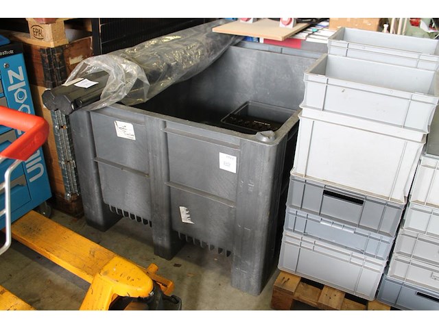 Accubak met afmeting 100 x 120 x 80 cm. - afbeelding 1 van  2