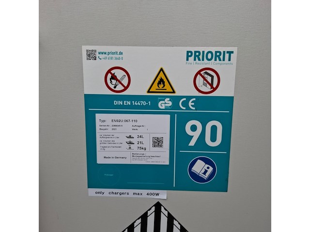 Accukast op mobiele heftafel priorit, en92u: 067-110, bouwjaar 2021 - afbeelding 8 van  11
