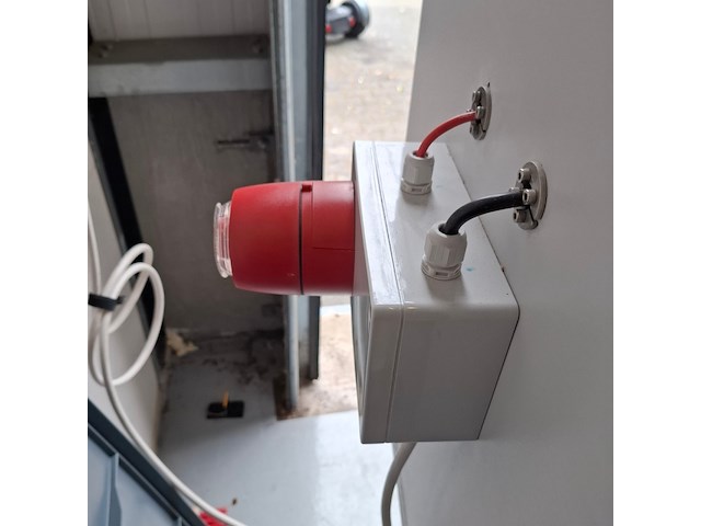 Accukast op mobiele heftafel priorit, en92u: 067-110, bouwjaar 2021 - afbeelding 11 van  11