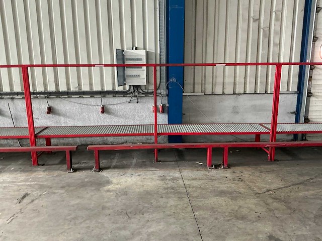 Acculaadstation - afbeelding 4 van  9