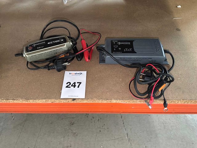 Acculader (2x) - afbeelding 1 van  6