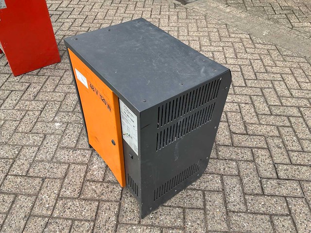 Acculader 48v 120a - afbeelding 1 van  3