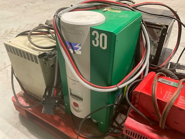 Acculader (9x) - afbeelding 8 van  8