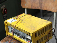 Acculader ferm 12012s. - afbeelding 2 van  3