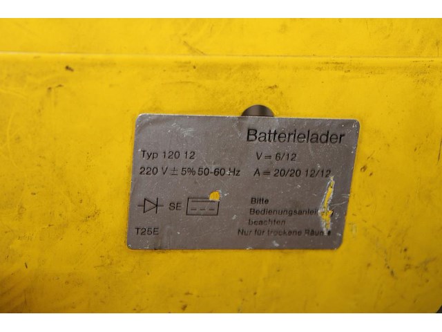 Acculader ferm 12012s. - afbeelding 3 van  3