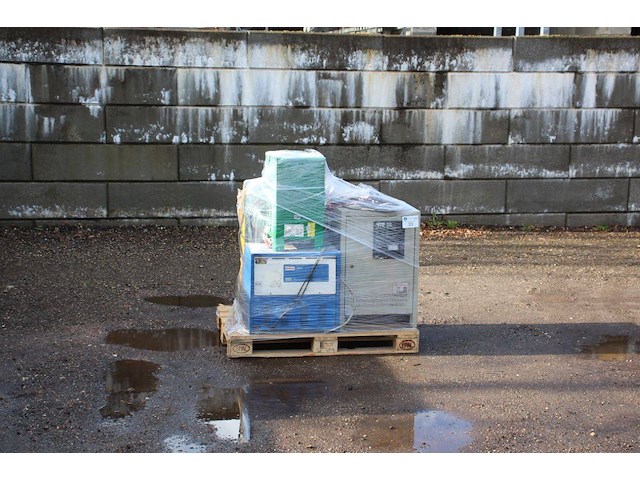 Acculader hawker cpiv battery charger - afbeelding 1 van  1