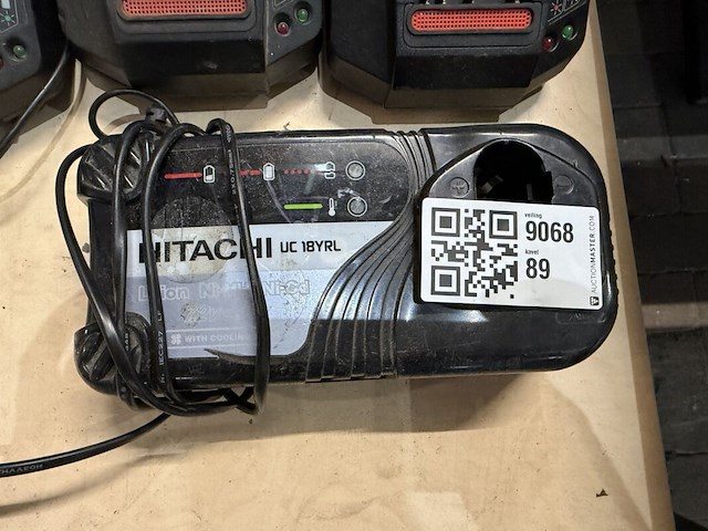 Acculader, hitachi, uc 18yrl - afbeelding 1 van  1