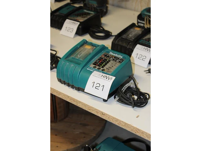 Acculader makita dc18ra - afbeelding 2 van  2