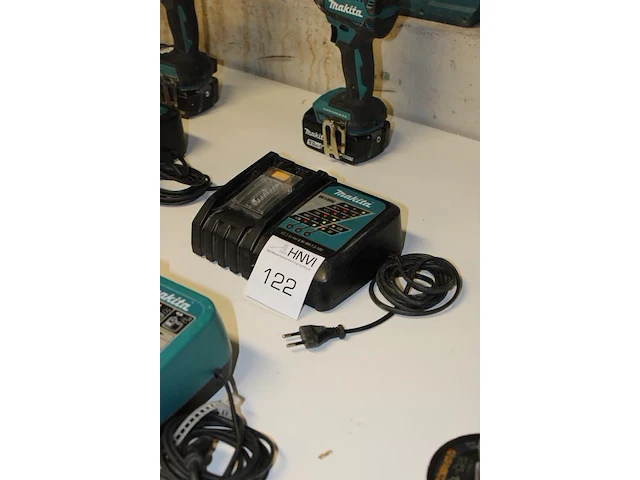 Acculader makita dc18rc - afbeelding 2 van  2