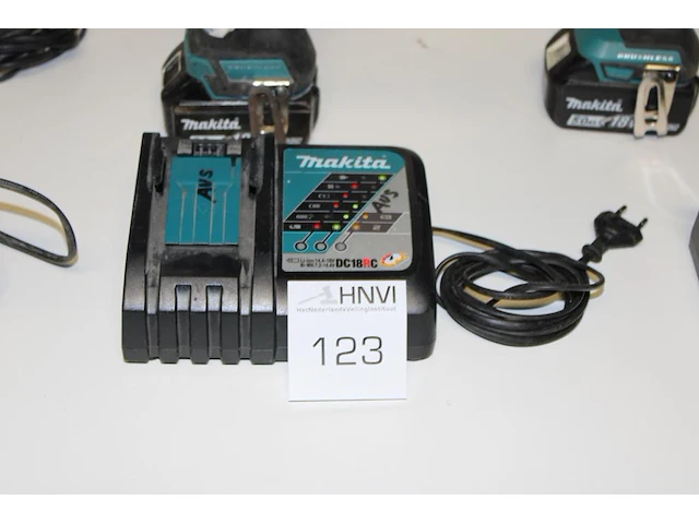 Acculader makita dc18rc - afbeelding 1 van  2