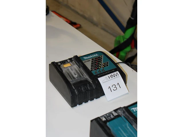 Acculader makita dc18rc - afbeelding 2 van  2