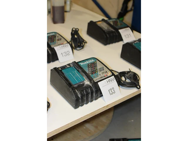Acculader makita dc18rc - afbeelding 2 van  2