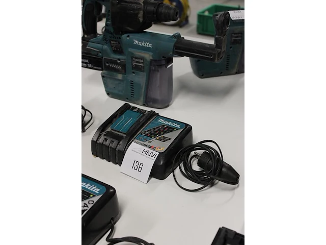 Acculader makita dc18rc - afbeelding 2 van  2