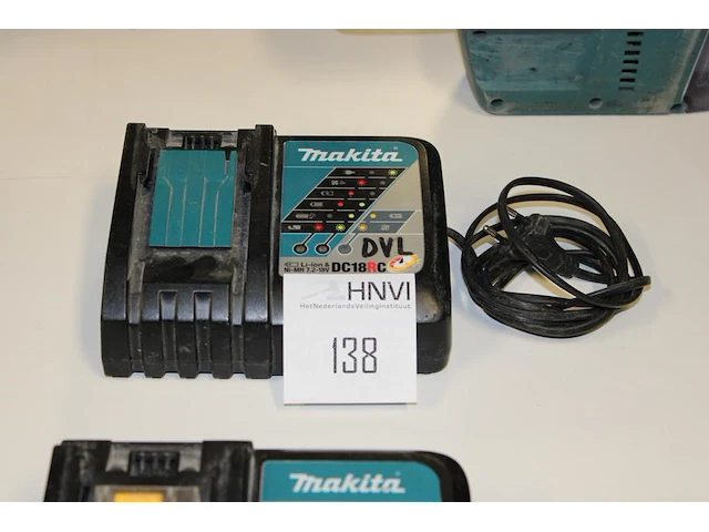 Acculader makita dc18rc - afbeelding 1 van  2