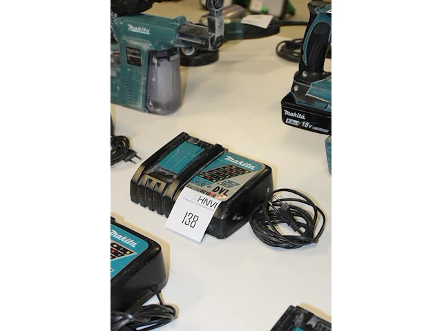 Acculader makita dc18rc - afbeelding 2 van  2