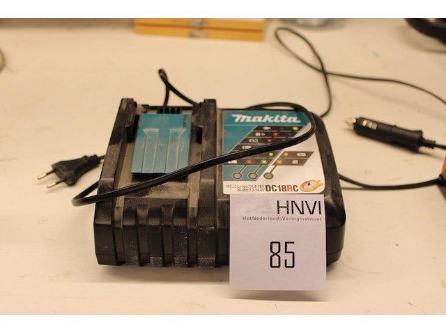 Acculader makita. - afbeelding 1 van  2