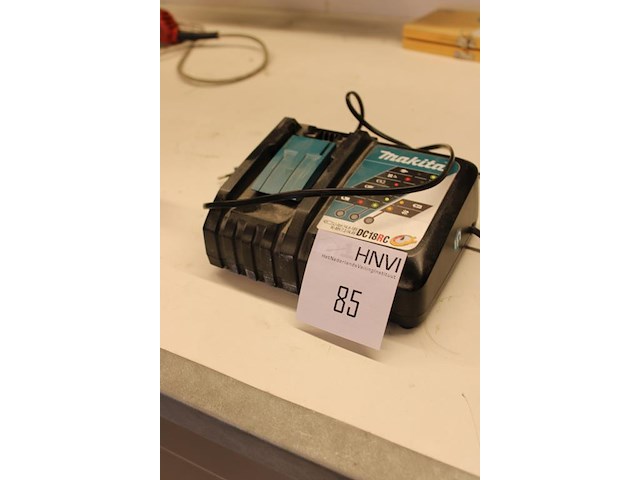 Acculader makita. - afbeelding 2 van  2