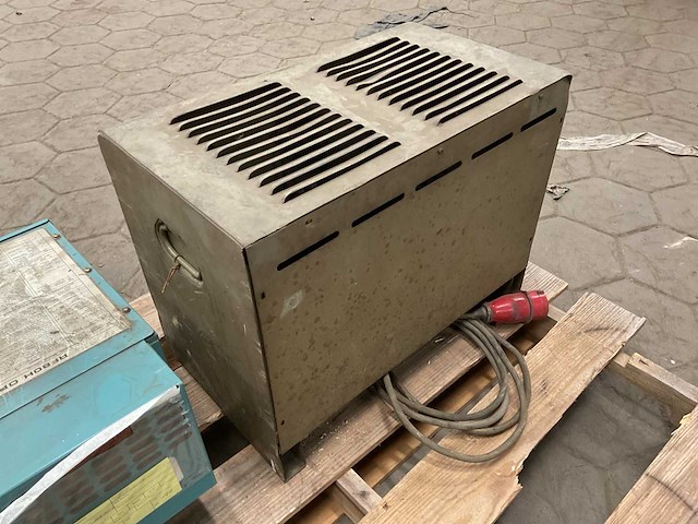 Acculader - afbeelding 1 van  6