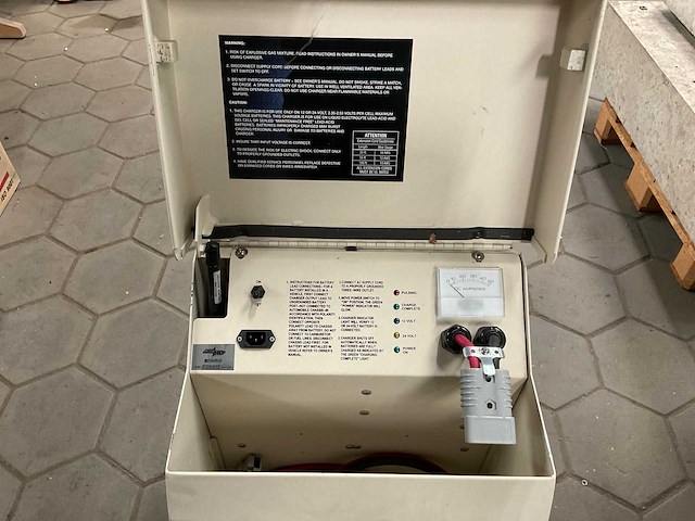 Acculader - afbeelding 2 van  7