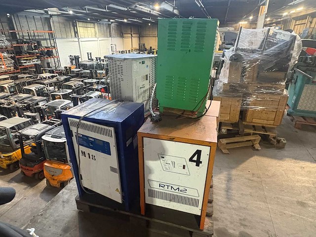 Acculaders - 24v - overige intern transport - afbeelding 1 van  1