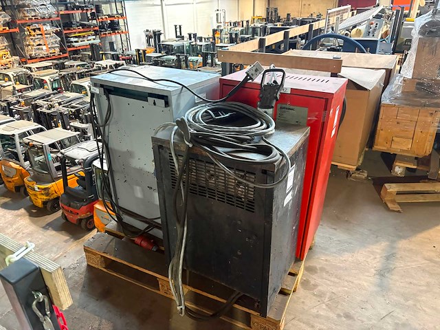 Acculaders - 24v - overige intern transport - afbeelding 1 van  1