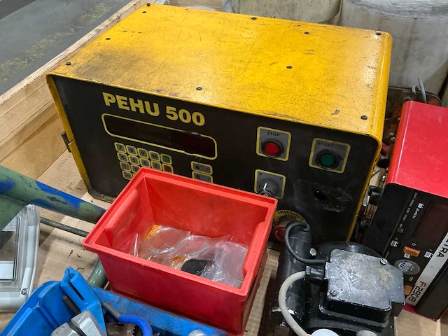 Acculaders, knijptang en divers - afbeelding 5 van  10