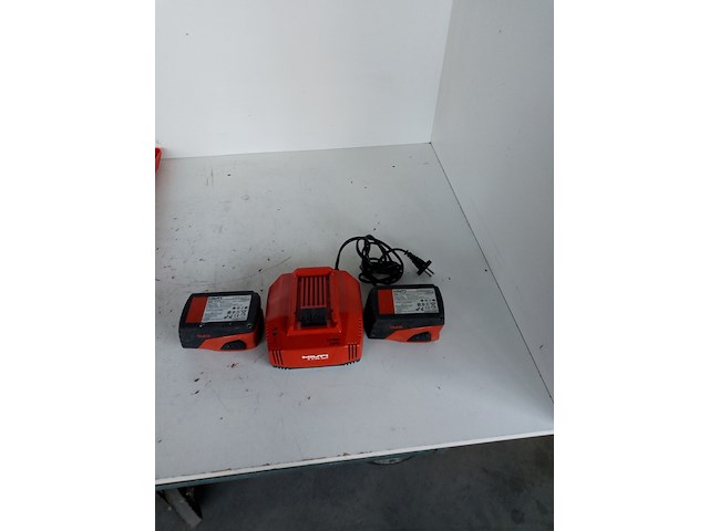 Accupakket | 2x4,0ah/22v accu 1x lader, hilti, 2021 - afbeelding 1 van  9