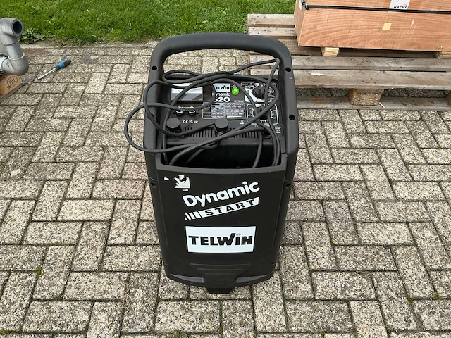 Accu's en acculader - afbeelding 4 van  10
