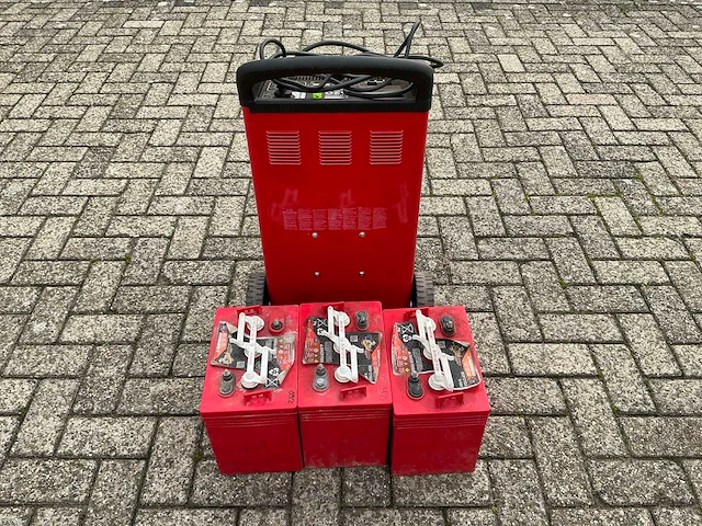 Accu's en acculader - afbeelding 7 van  10