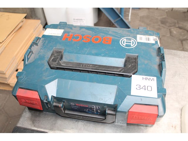 Accuschroefmachine bosch gsr 18v-60c met 2 accu's en lader in koffer. - afbeelding 1 van  3