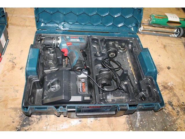 Accuschroefmachine bosch professional gsr 12v-15 fc met acculader en diverse koppen in lbox. - afbeelding 2 van  3