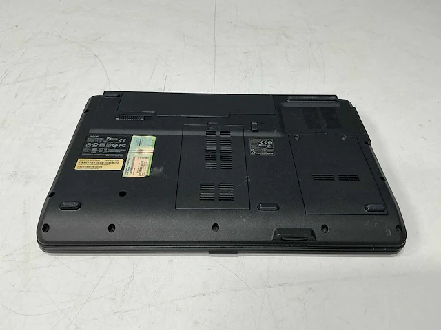 Acer - aspire series 5334 - laptop 15,6 inch - afbeelding 11 van  12