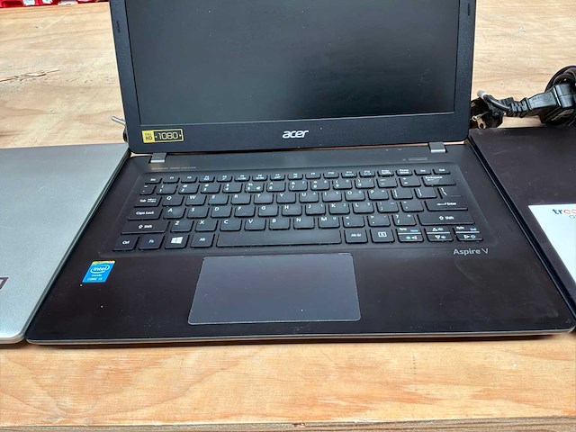 Acer aspire v laptop - afbeelding 2 van  4